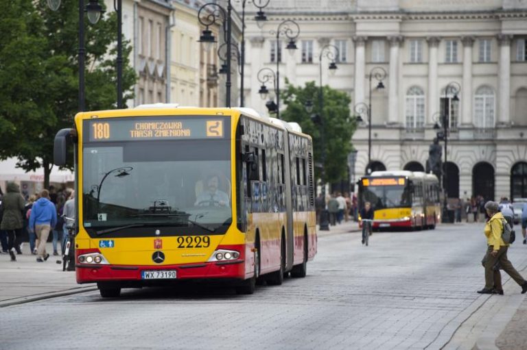 Autobusy omijają Nowy Świat i Krakowskie Przedmieście