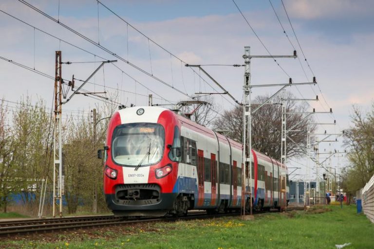 WKD – remont linii i utrudnienia w kursowaniu pociągów