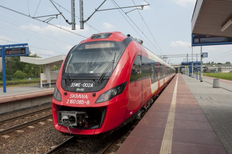 Zmiany rozkładu jazdy SKM. Dodatkowe pociągi na Służewiec