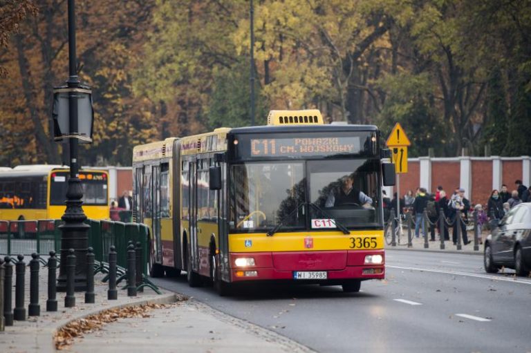 Komunikacja miejska w okresie Wszystkich Świętych