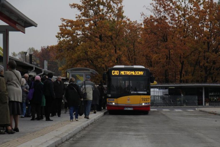 Pętla przy cmentarzu już po remoncie