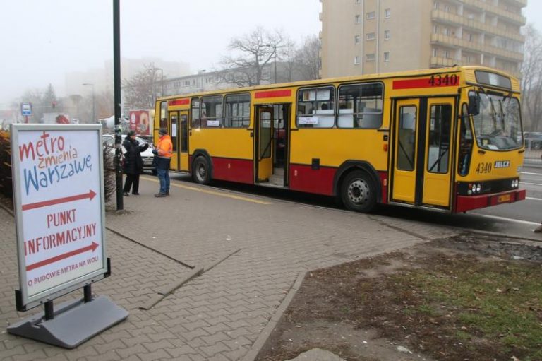 Zapraszamy do punktu informacyjnego na przystanku Płocka-Szpital