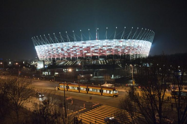 Komunikacją na galę mieszanych sztuk walki