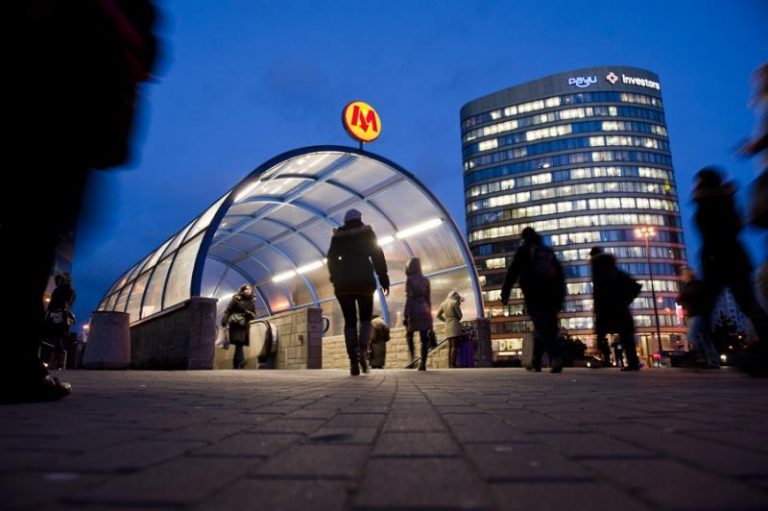 Metro Politechnika: Otwarte wyjście na Trasę Łazienkowską