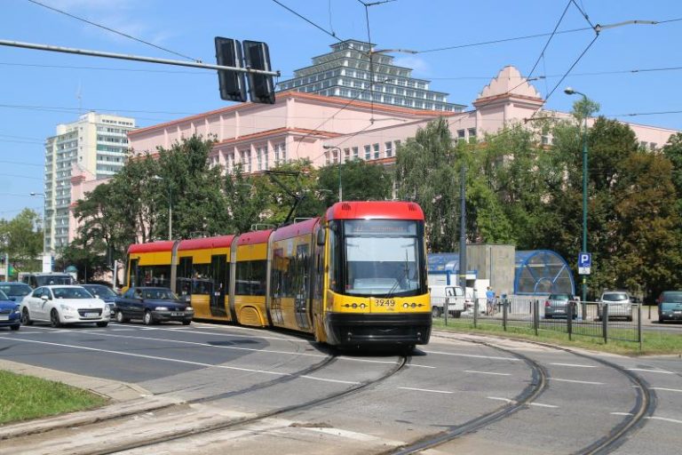 Weekendowy remont torów w al. Niepodległości