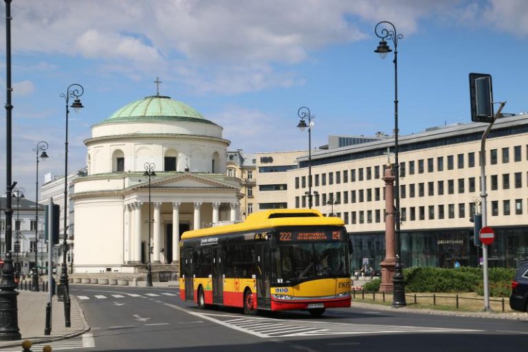 Zgromadzenia publiczne – możliwe zmiany w komunikacji