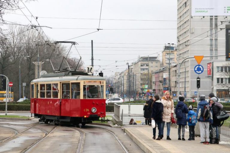 Tramwaje na Dzień Kobiet