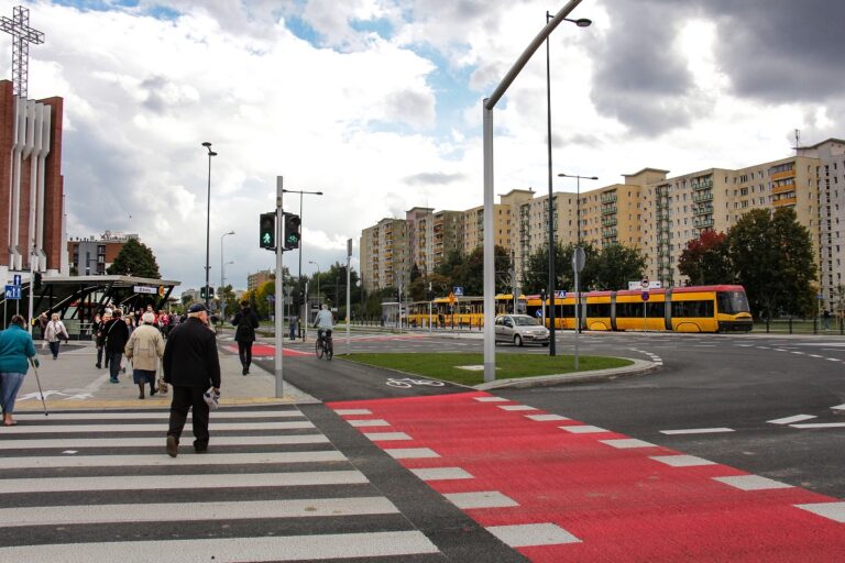 Kolejny etap przebudowy ulicy L. Kondratowicza – zmiany tras autobusów