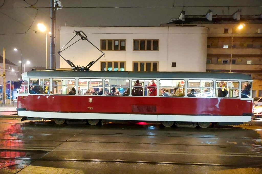 tramwaj mikołajkowy linii M